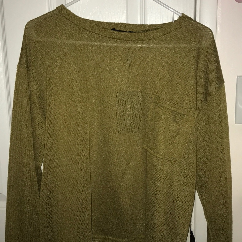 Pretty little thing sweater